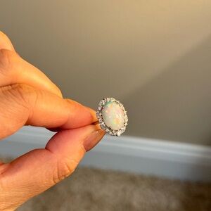 New in box: Australia Opal (white) with 925 silver ring